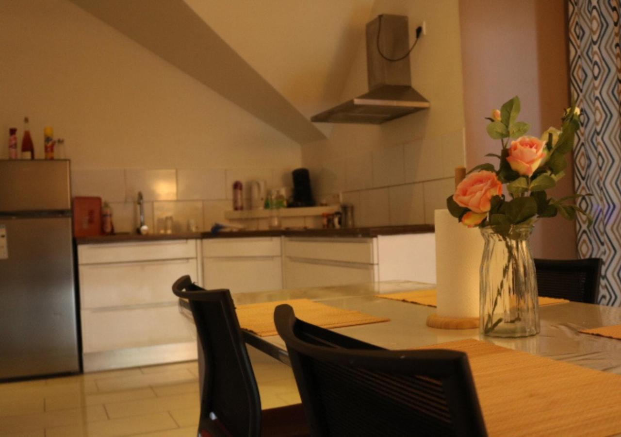 Le Wolf - 1 Chambre Dans Un T3 - 5Mn Tram Du Centre Ville - 15Mn Tram Gare Tgv Mulhouse - Wifi - Parking Экстерьер фото